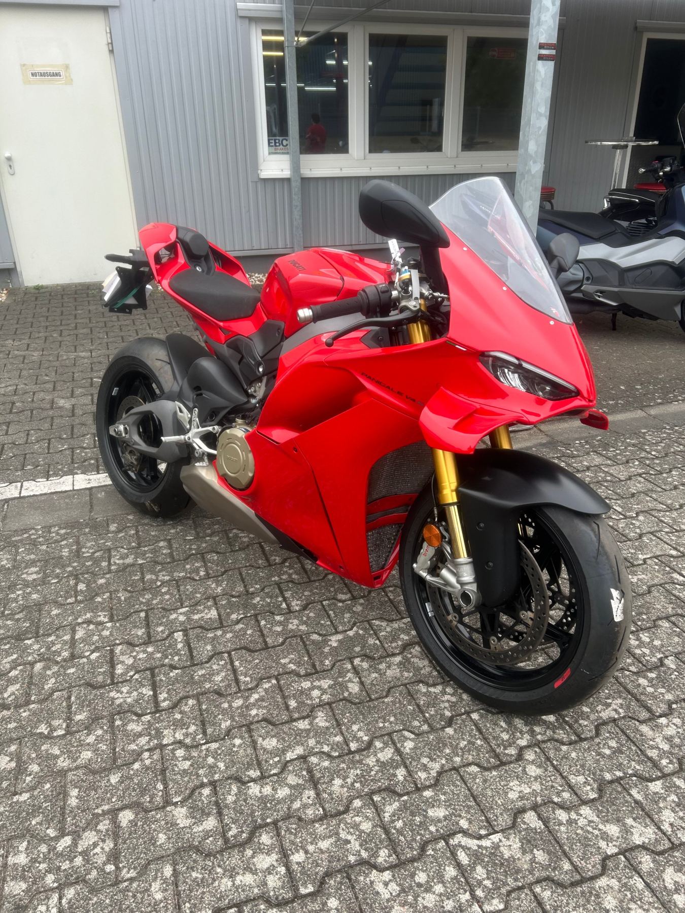 Ducati Panigale V4 S 2025 importada desde Alemania